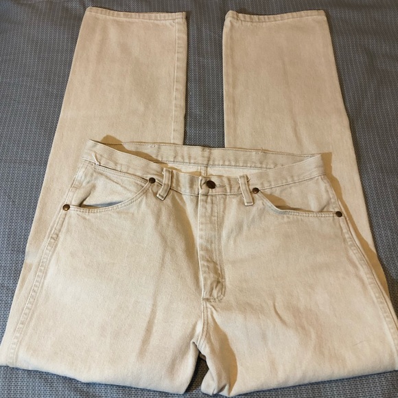 wrangler tan cowboy cut jeans